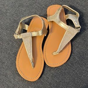 Gold T sandal toddler size 8